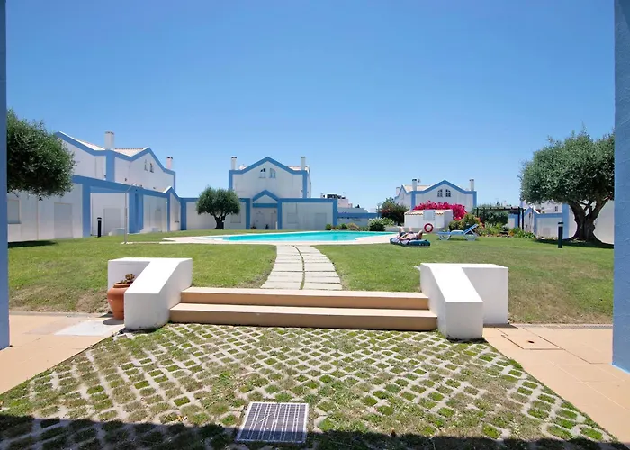 Villa Alto Do Perogil Pool *