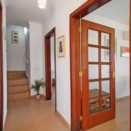 Alto Do Perogil Pool Villa